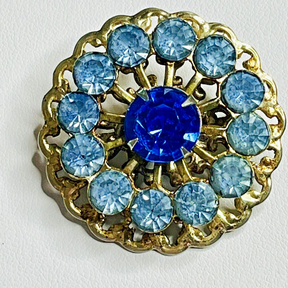 VINTAGE Pin Brooch Blue Rhinestones Circle Gold Tone Filagree Art Deco